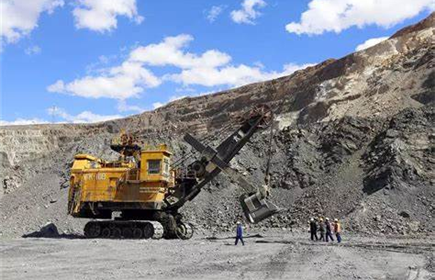 内蒙古包钢集团巴润矿山总承包工程